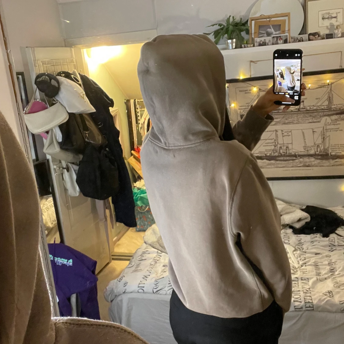 Brun hoodie från Identity - 1