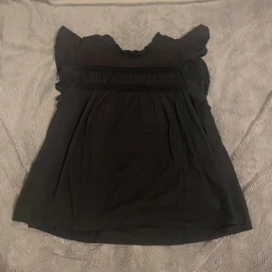 Svart blus  - Snygg sommarblus