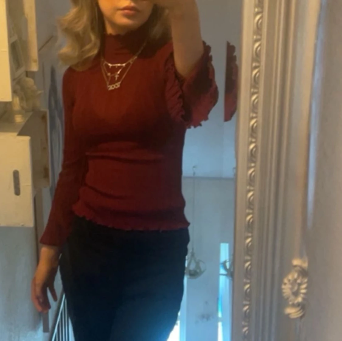 Vinröd ribbad polotröja - 1