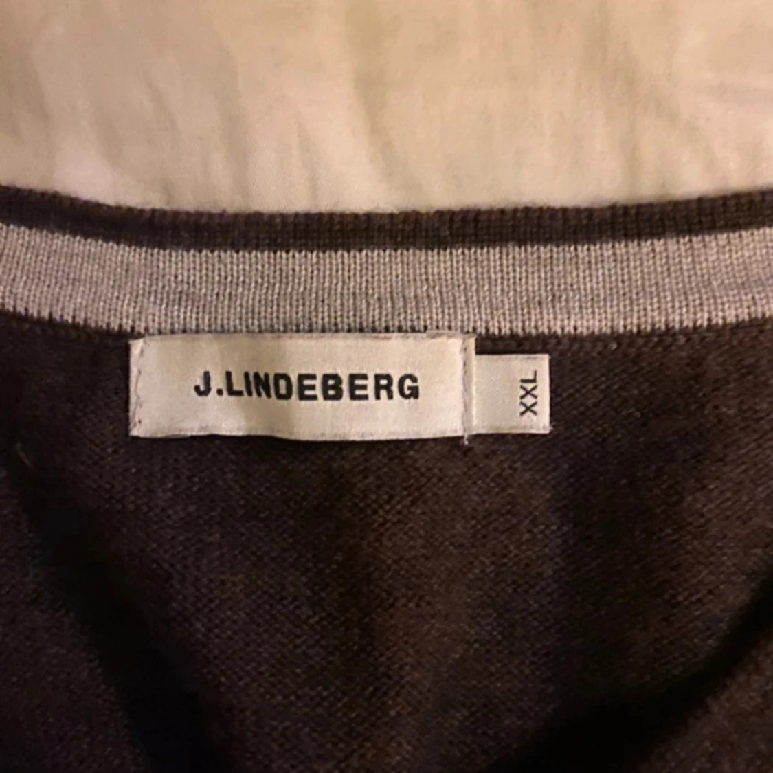 Brun tröja från J.Lindeberg - 2