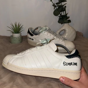 Adidas X Jonah Hill Superstar - Adidas X Jonah Hill Superstar  Size:46 1/3 Condition: Very good  All defects are Always shown in the pictures if there are any!! Questions? Feel free to ask!  Checkout my account for more shoes, you might find a gem you size‼️