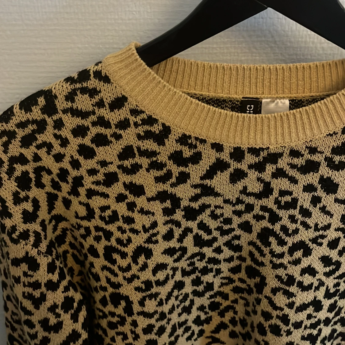 Stickad leopardtröja  - 92