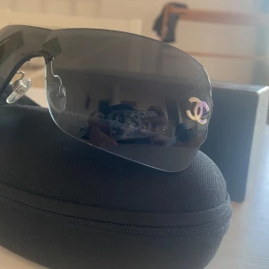 Chanel solglasögon - Bra skick 