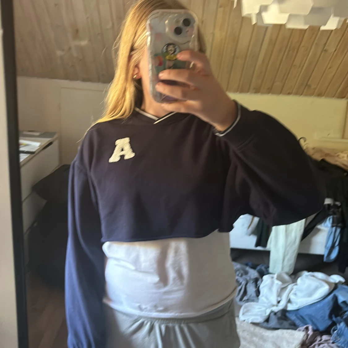 Croppad tjocktröja - 91