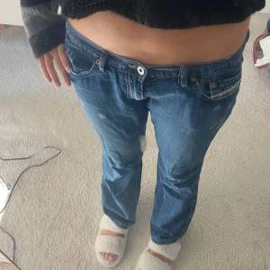 Low waist jeans - Supersnygga low waist jeans från DiselIndustry i mörkblå💙 så fina och jättebra skick men måste tyvärr sälja💔 pris går att diskutera!