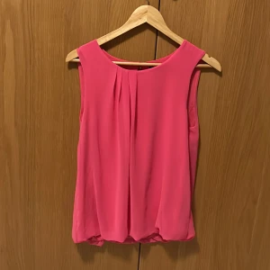 Blus - Jätte fin rosa blus från More & More i storlek 40 men passar mig som är 36.