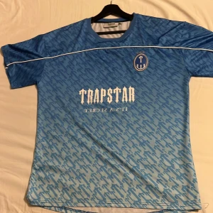 trapstar t-shirt - storlek S men är som M, fick kvittot på sms är här tyvärr inte kvar det numret 