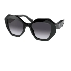 Prada solglasögon - Helt nya Prada solglasögon, aldrig använt pga gåva. Box och allting finns med oöppnat