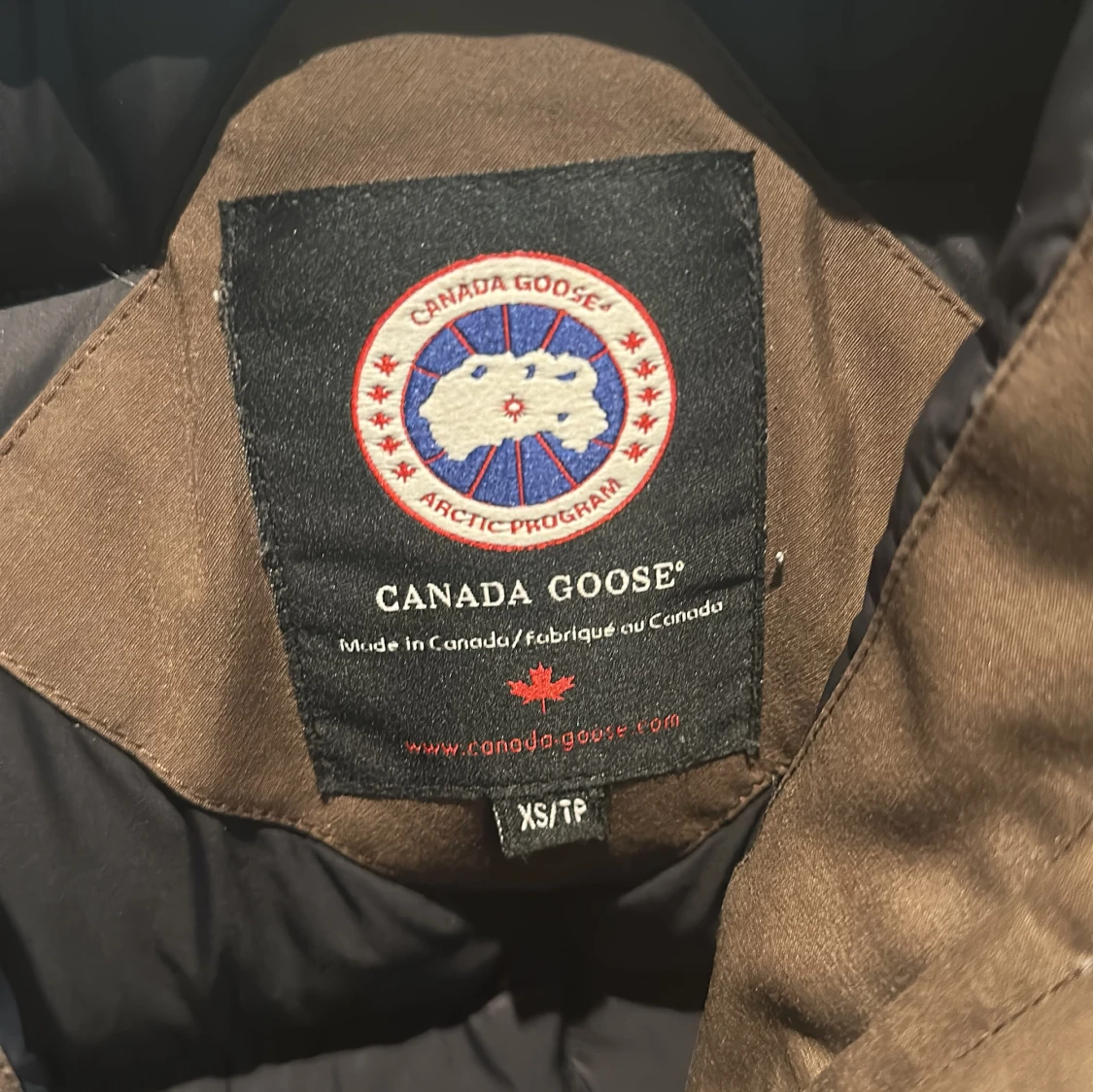 Brun parkajacka från Canada Goose - 92