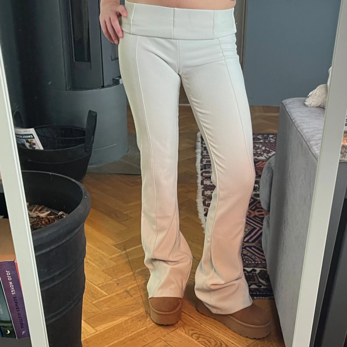 Ljusbeiga yoga pants