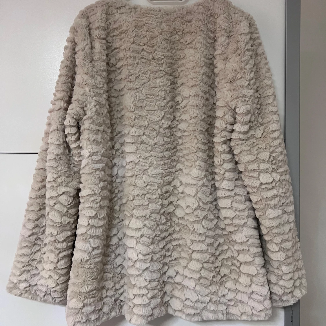 Beige teddyjacka från Isolde - 3