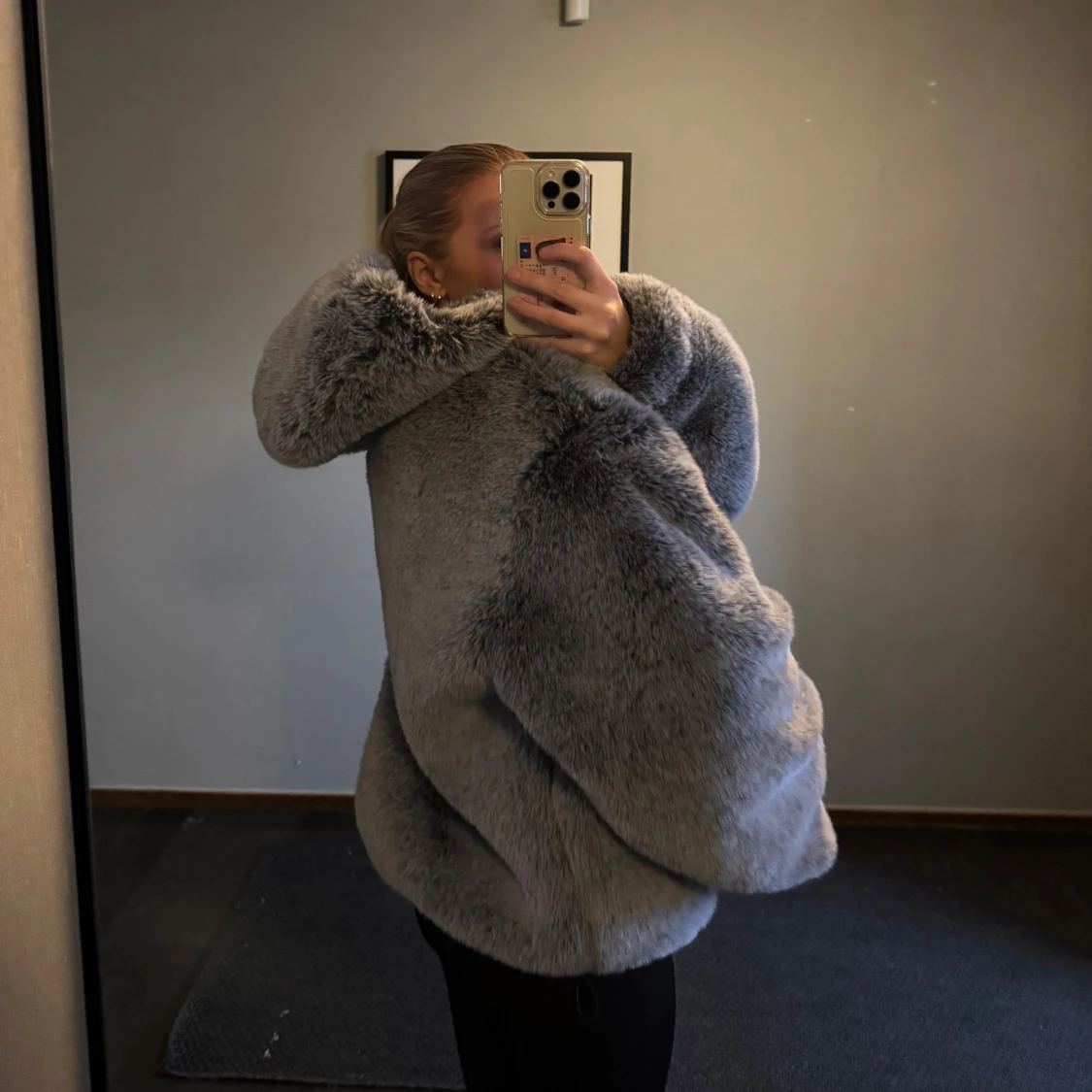 Stor och mysig pälsjacka - 2