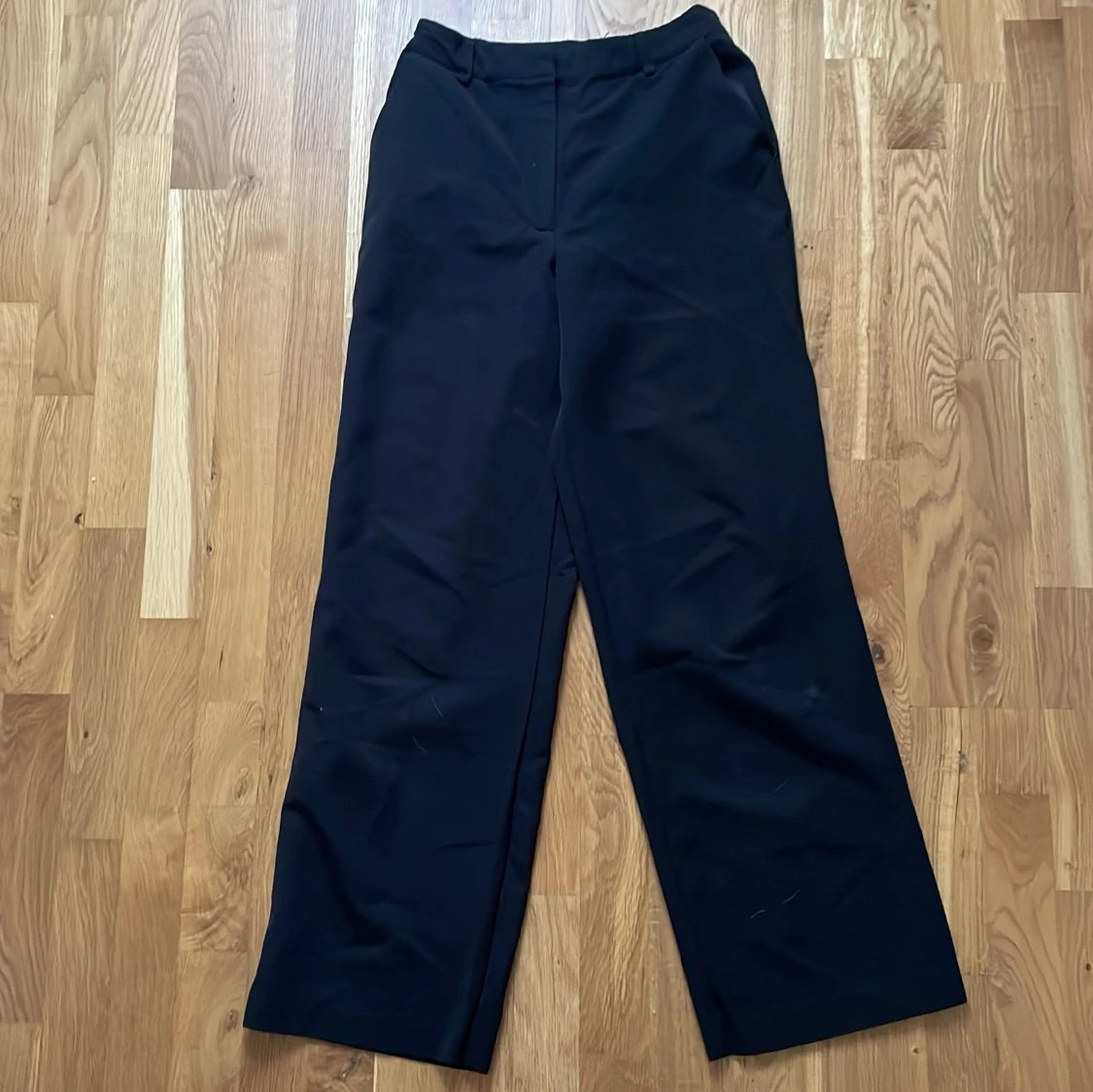 Svarta kostymbyxor  - 2