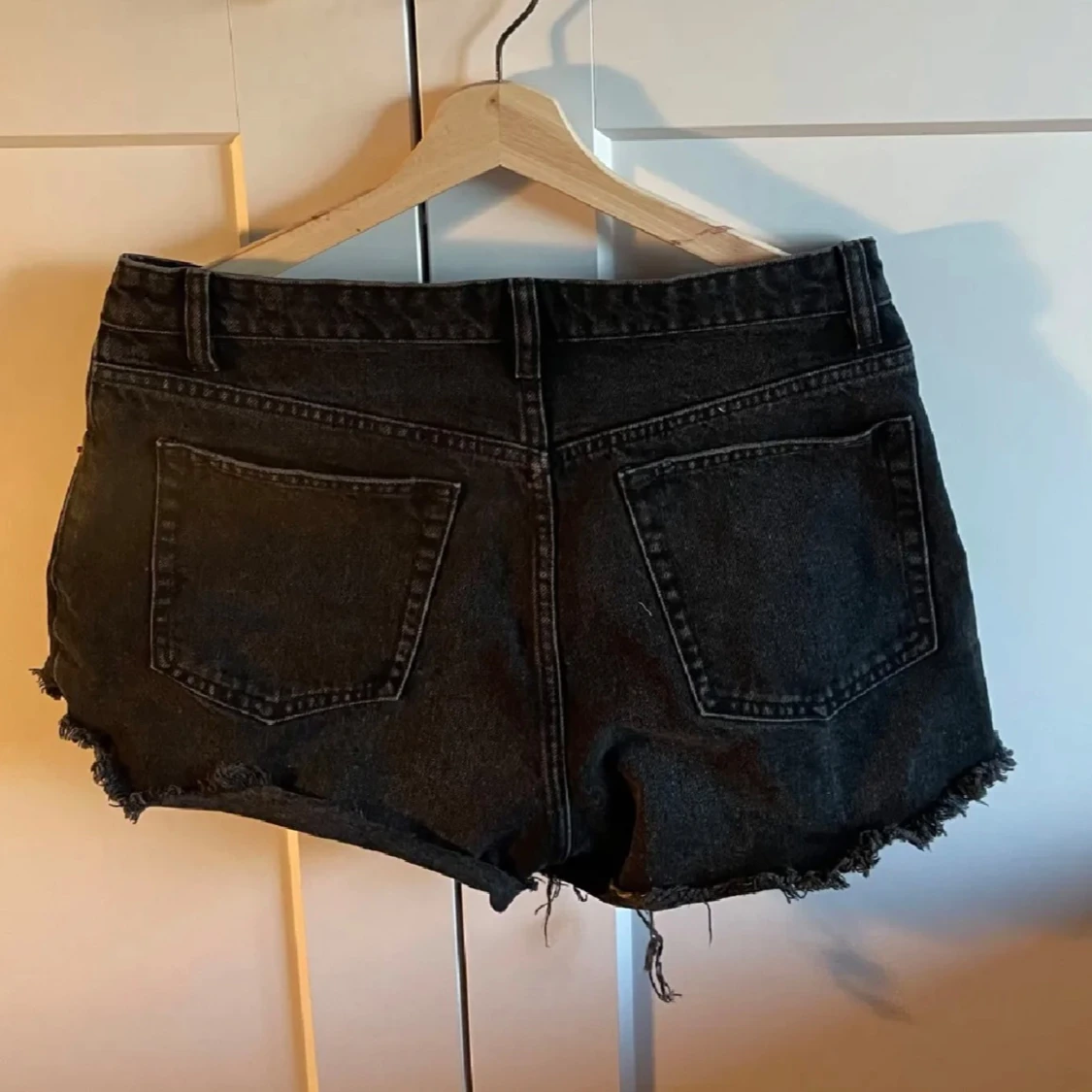 Svarta jeansshorts från Zara - 1