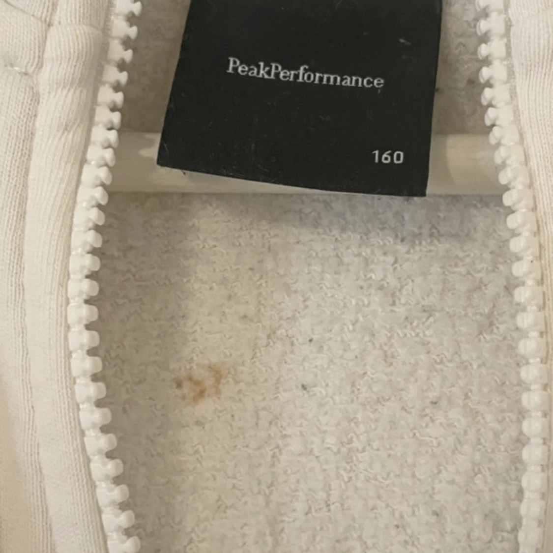 Vit hoodie från Peak Performance - 2