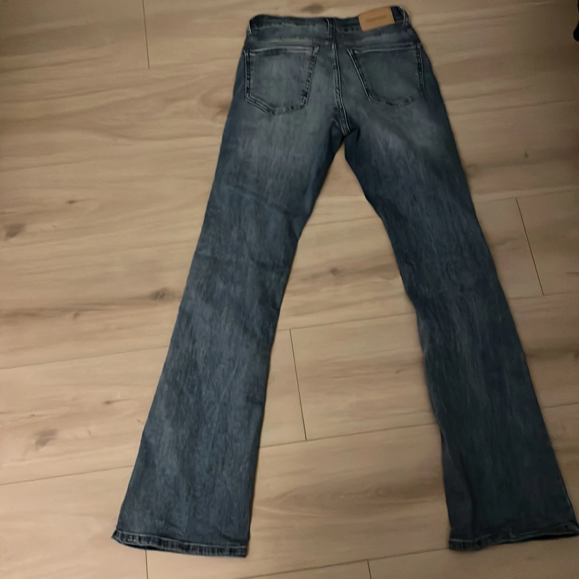 Blå bootcut jeans - 1