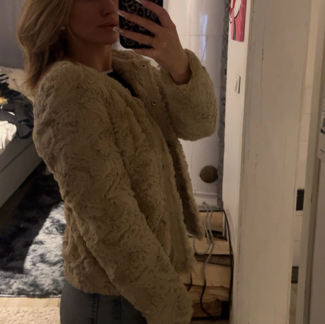 Beige fluff jacka - 3