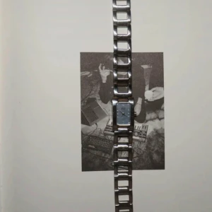 Rektangulär klocka med länkarmband - Skick: bra Armbandslängd: 20cm status: funkar