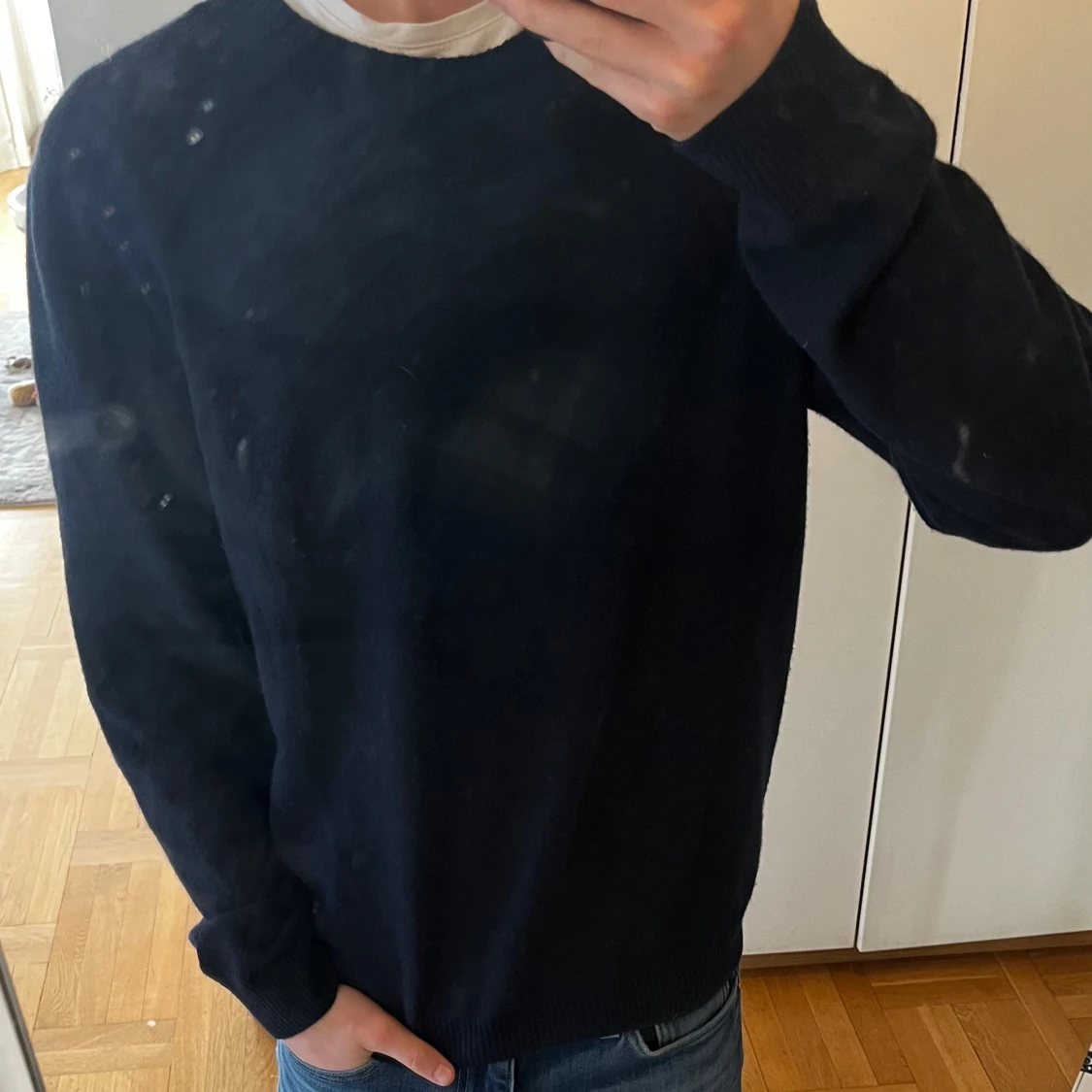 Mörkblå kashmirblend från Sand Copenhagen