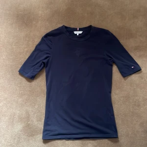 Tommy hilfiger t shirt - Tunn och väldigt bra skick 