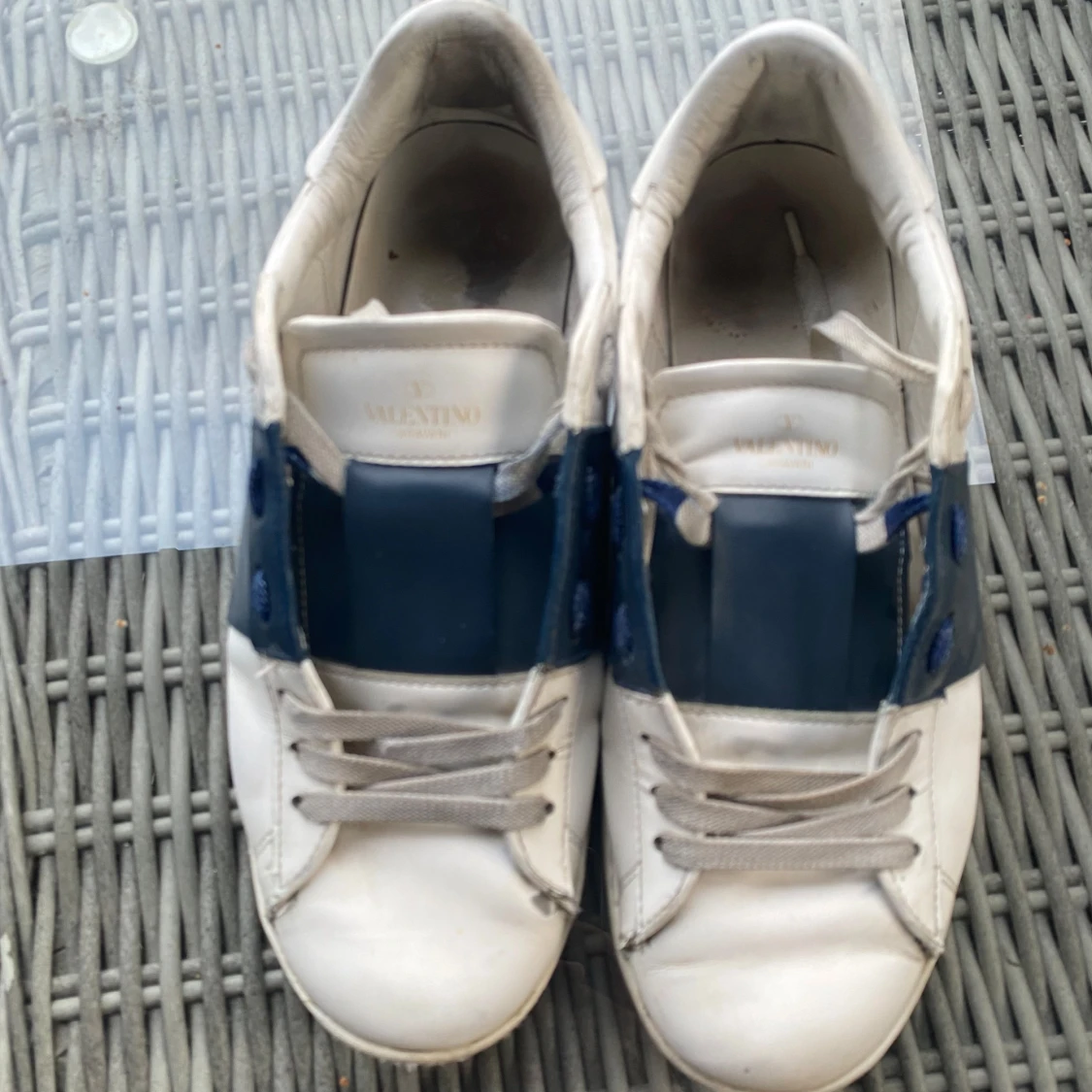 Byter valentino opens - 90