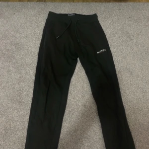 Mckenzie sweatpants - Jag säljer svarta mckenzie sweatpants som är super sköna