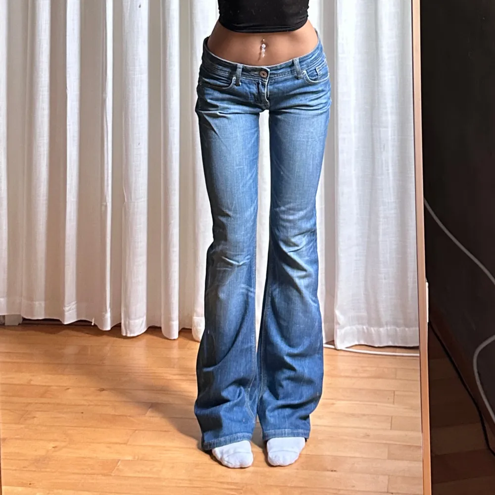 Vintage från Fishbone💓midja 39 innerben 85 jae 165. Jeans & Byxor.