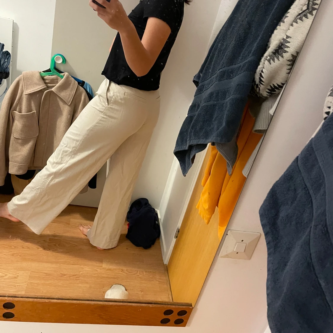 Beige lösa kostymbyxor HM - 90