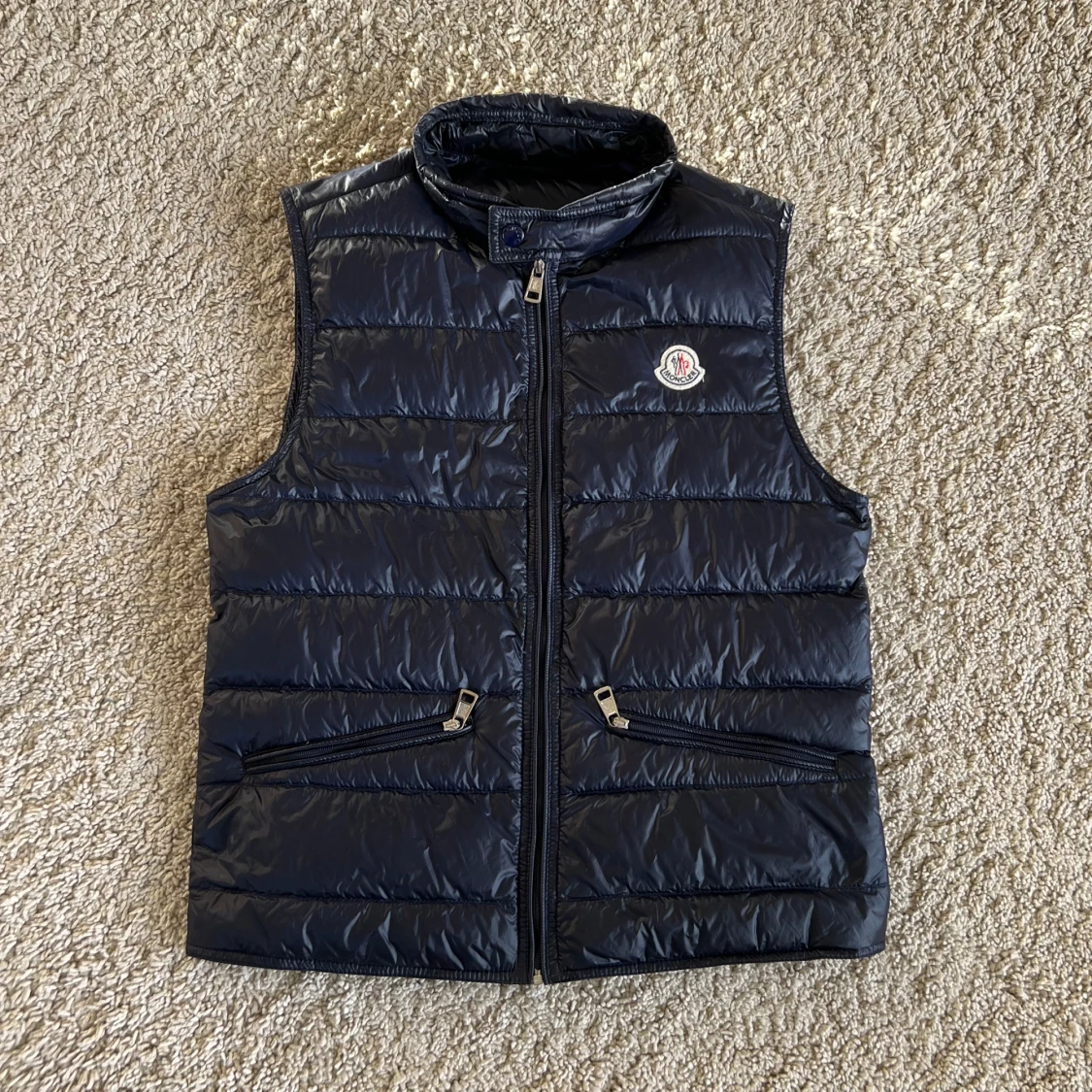Moncler gui väst äkta