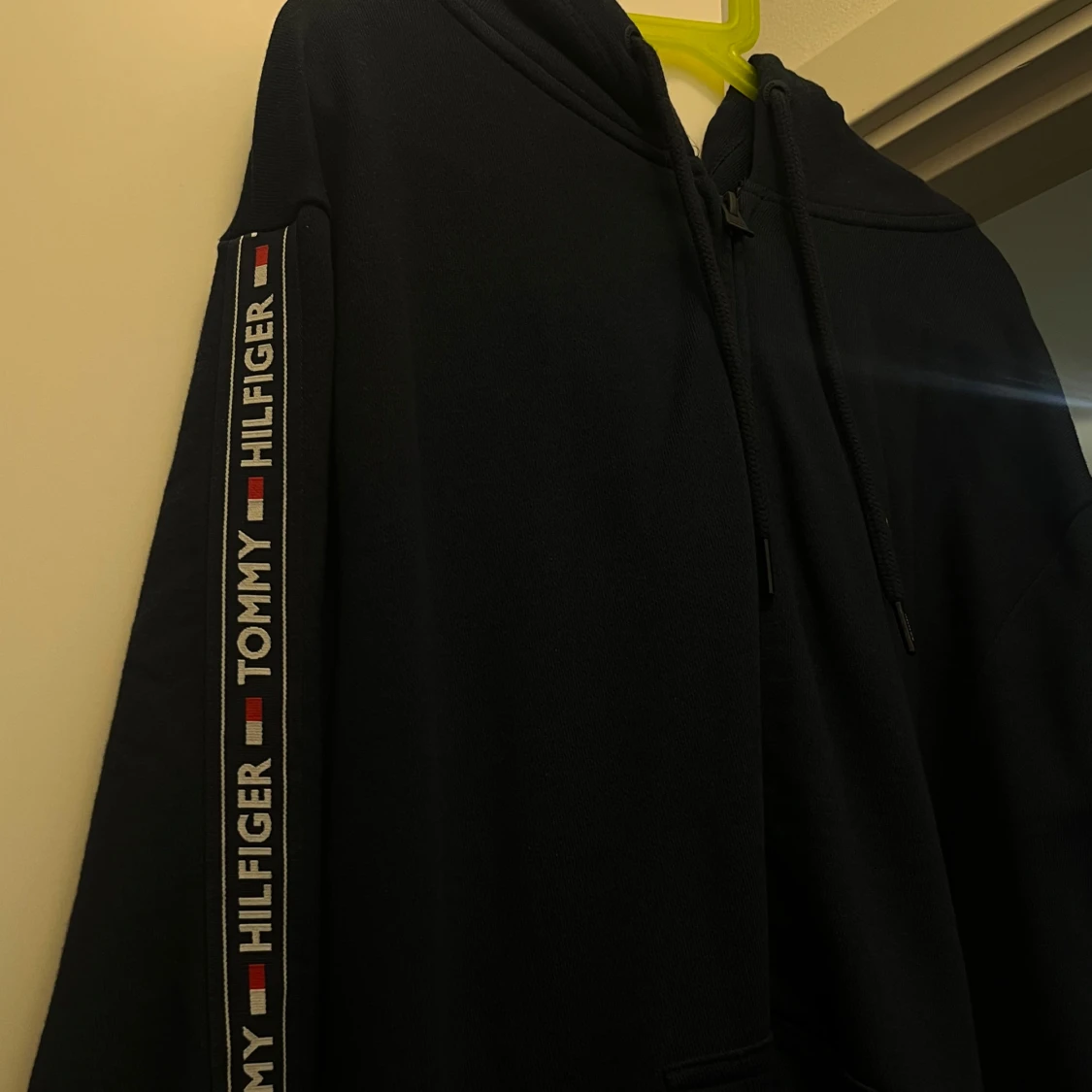 tommy hilfiger hoodie HELT NY utan prislapp - 1