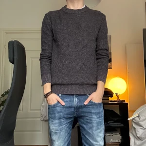 Sons of Owen stickad tröja  - Säljer denna feta stickade tröjan från Sons of Owen i storlek S 😁skick 8,5/10 |   Kom pm för fler bilder eller frågor | Pris kan diskuteras | 🔥