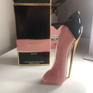 Carolina Herrera Good girl blush - Parfym ny från Lyko test sprutat 50ml 
