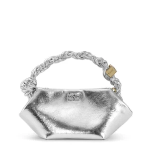 Ganni väska silver - ‼️INTRESSEKOLL‼️ På min Jättesnygg väska från ganni, nypris 3895kr, mycket bra skick, skriv om du är intresserad🥰😊