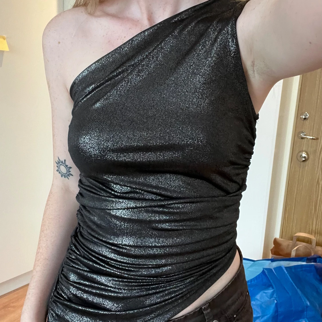 Svart/ silvrig fest topp - 1