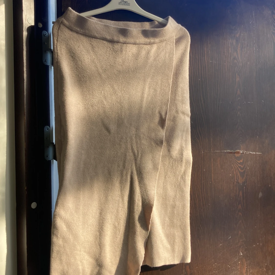 Beige stickad tröja - 90