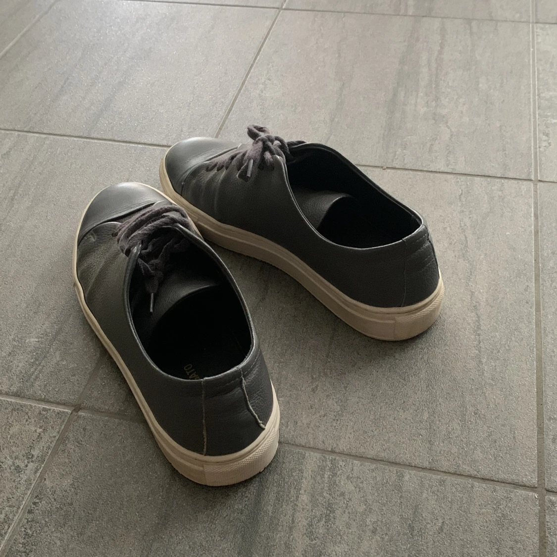 Axel arigatos 41 - 90