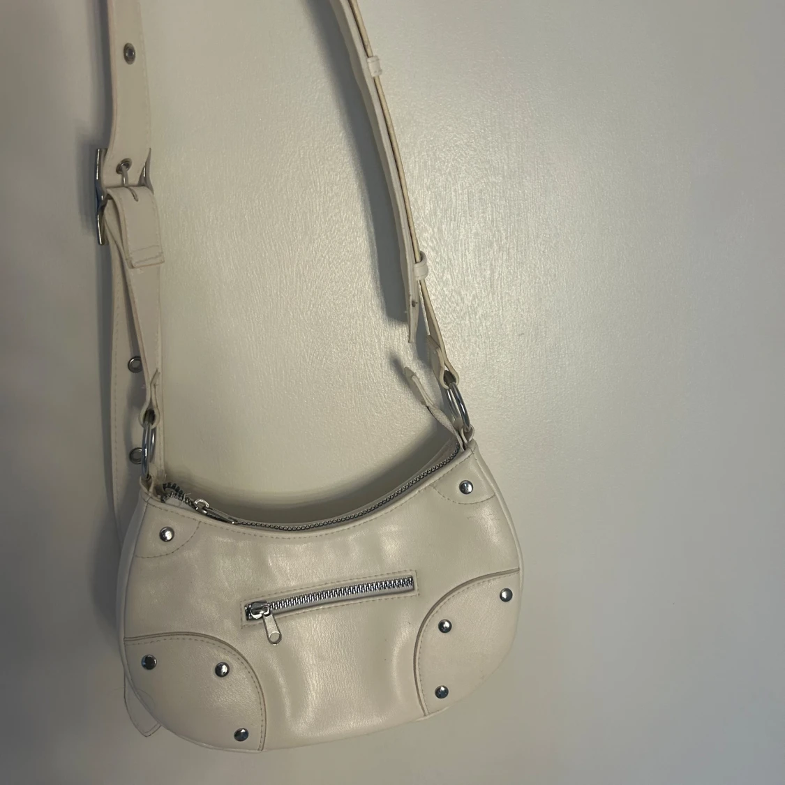 Vit axelväska från H&M Divided - 92