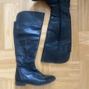knähöga boots - knähöga boots köpta secondhand! 