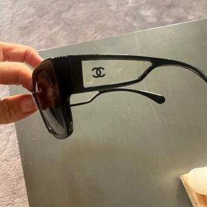 Chanel glasögon  - Aldrig använda Chanel glasögon  Säljes pga av felköp. Köpa på Chanel i London. 