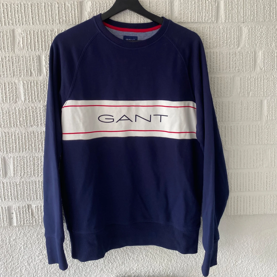 Mörkblå sweatshirt från GANT