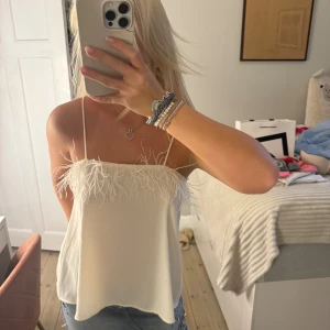 Linne med fransar - Säljer detta super söta linet med fransar!!