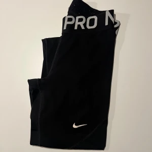 Nike PRO träningstights - Träningstights💕 