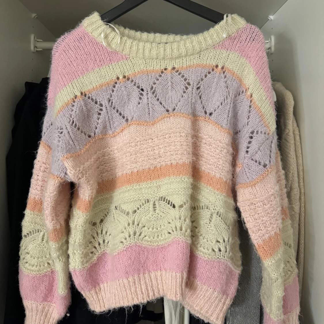 Stickad tröja 
