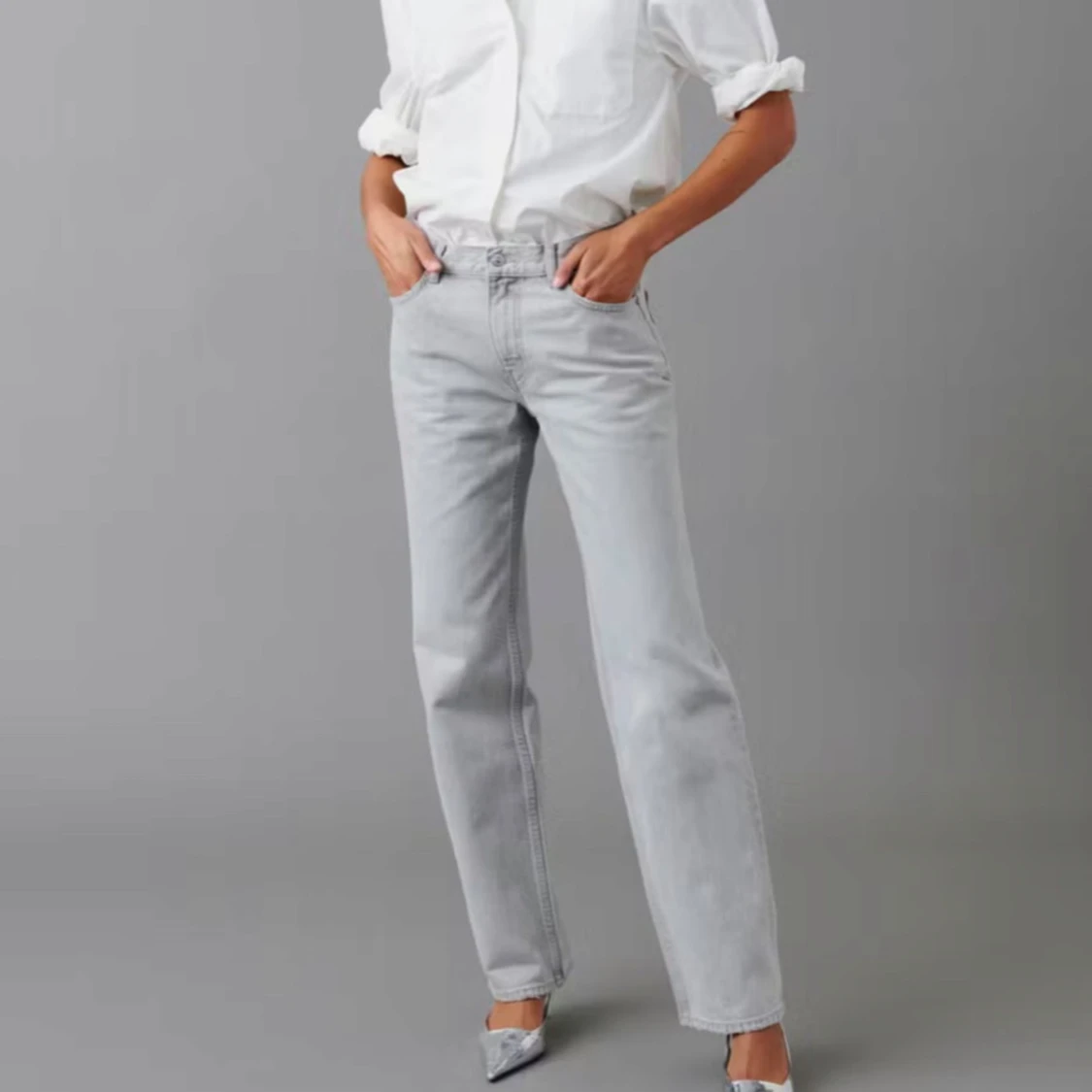 Low waist straight gråa jeans