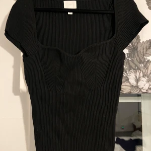 Super söt topp från hm - Jätte fin stickad topp aldrig använd 