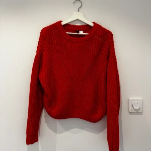 Röd tröja  - Bra skick