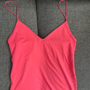 Neonrosa linne - Neonrosa linne från Vera & Lucy, aldrig använd.