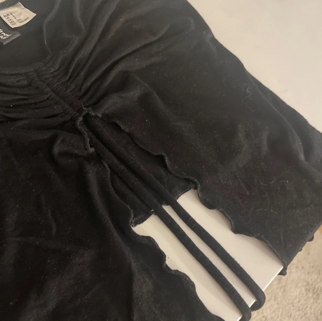 Svart topp från H&M divided