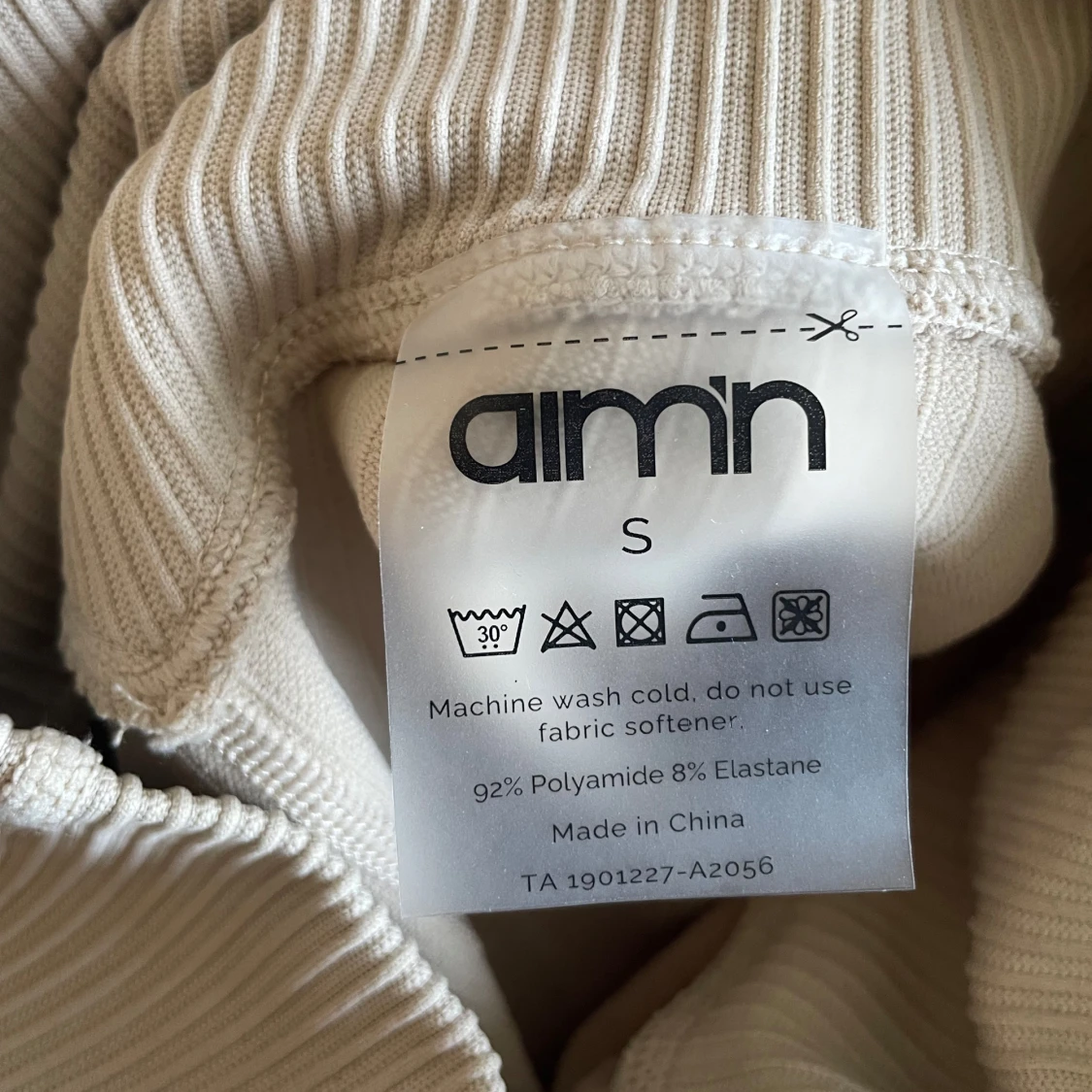 Snygga träningstajts från aim’n  - 93