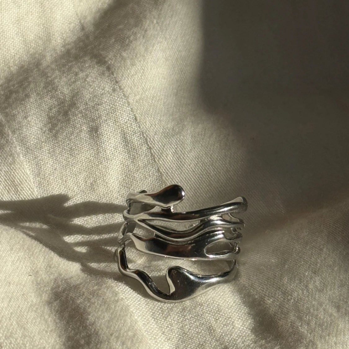 Adjustable ring
